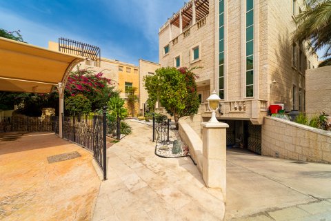 Al Manhal, Abu Dhabi, BAE’de satılık villa 7 yatak odası, 1412 m&sup2; No 696132 - fotoğraf 2