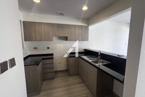 Villa in Dubai, UAE 3 bedrooms, 180 sq.m. № 647445 - photo 7