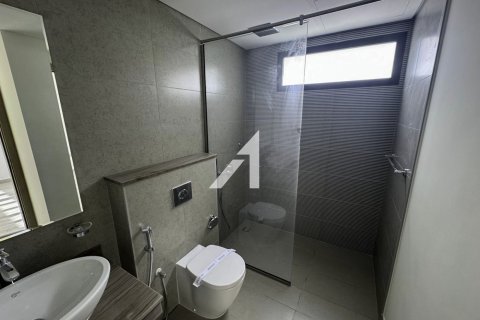 Villa in Dubai, UAE 3 bedrooms, 180 sq.m. № 647445 - photo 17
