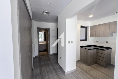 Villa in Dubai, UAE 3 bedrooms, 180 sq.m. № 647445 - photo 6