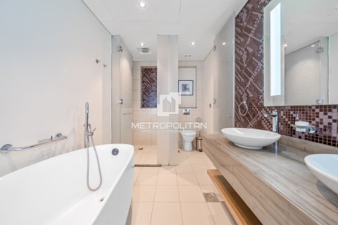 דירה למכירה ב Business Bay, Dubai, איחוד האמירויות 3 חדרי שינה, 162 מ"ר, מספר 663856 - תמונה 12