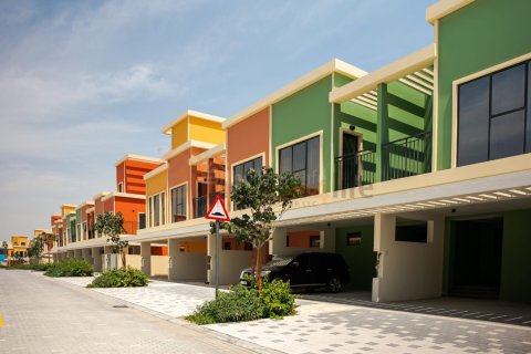 Damac Lagoons, Dubai, UAE의 타운하우스 침실 5개, 220제곱미터 번호 707513