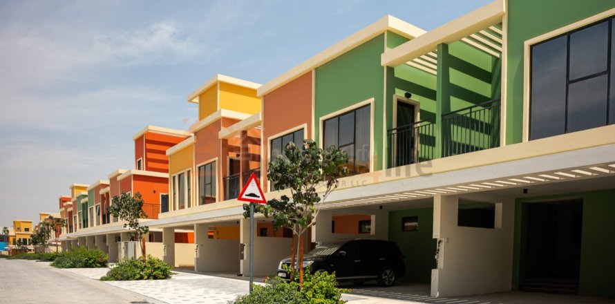 טאונהאוס ב Damac Lagoons, Dubai, איחוד האמירויות 5 חדרי שינה, 220 מ"ר מספר 707513