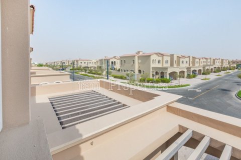 Casa urbana para arrendamento em Dubai, EAU 3 quartos, 187.4 m2 № 668853 - foto 10