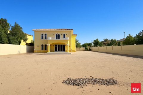 ویلا برای فروش در  Dubai، امارات متحده عربی  3 خوابه ، 1067.5 متر مربع ، شماره 679863 - تصویر 3