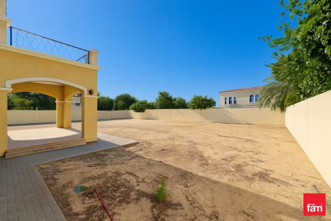 ویلا برای فروش در  Dubai، امارات متحده عربی  3 خوابه ، 1067.5 متر مربع ، شماره 679863 - تصویر 2