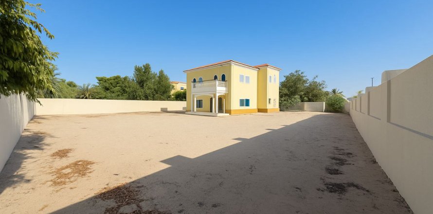 ویلا در Dubai ، امارات متحده عربی 3 خوابه ، 1067.5 متر مربع.  شماره 679863