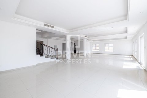 Villa til salg i Living Legends, Dubai, UAE 6 soveværelser, 756.04 kvm № 742842 - foto 2