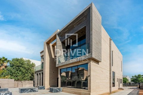 Вилла в Дубай Хилс Эстейт, ОАЭ 5 спален, 642м2 № 683656