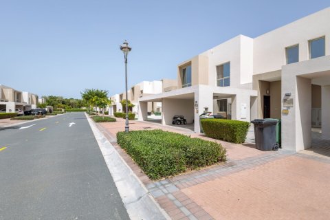 Arabian Ranches 2、Dubai、UAE にあるヴィラの賃貸物件 3ベッドルーム、180 m2、No718111 - 写真 2
