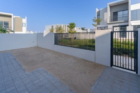 خانه شهری برای اجاره در Dubai Land، Dubai، امارات متحده عربی 4 خوابه ، 305 متر مربع ، شماره 718120 - تصویر 3