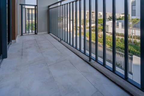 خانه شهری برای اجاره در Dubai Land، Dubai، امارات متحده عربی 4 خوابه ، 305 متر مربع ، شماره 718120 - تصویر 2