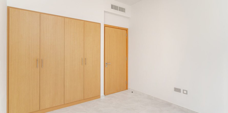 خانه شهری در Dubai Land، Dubai ، امارات متحده عربی 4 خوابه ، 305 متر مربع.  شماره 718120