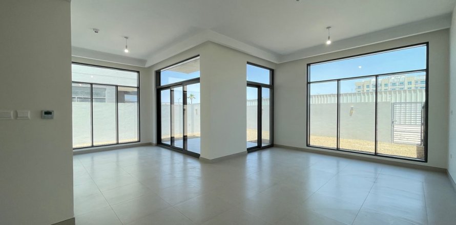 Villa em Dubai, EAU 3 quartos, 272.8 m2 № 644776