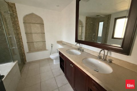 Apartemen di Old Town, Dubai, UEA 2 kamar tidur, 128.5 m2 nomor 685998 - foto 7