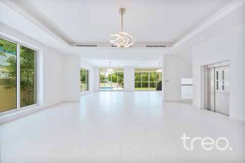 The Villa、Dubai、UAEにあるヴィラ 5ベッドルーム、650.32 m2 No739296