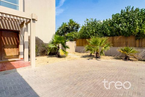 Üürile anda villa asukohaga Arabian Ranches, Dubai, AÜE: 3 magamistoaga, 342.53 m² Nr 739300 - pilt 4