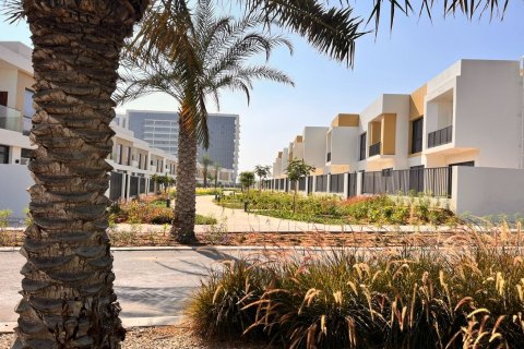 Townhouse i Ras Al Khaimah, UAE 3 soveværelser, 237 kvm № 735227