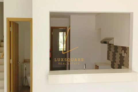 Вилла Dubai Land, Дубай, БАӘ-да 3 жатын бөлмелер, 161 м² № 763386 - фото 6