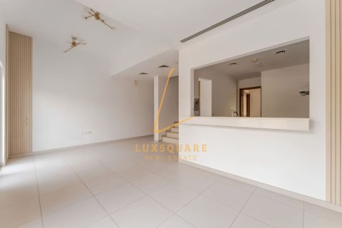 Вилла Dubai Land, Дубай, БАӘ-да 3 жатын бөлмелер, 161 м² № 763386 - фото 3