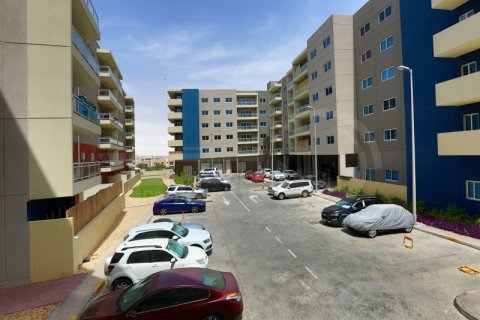 Apartament në Al Reef, Abu Dhabi, Emiratet e Bashkuara Arabe 1 dhomë gjumi, 74 m2. № 731093 - Foto 2