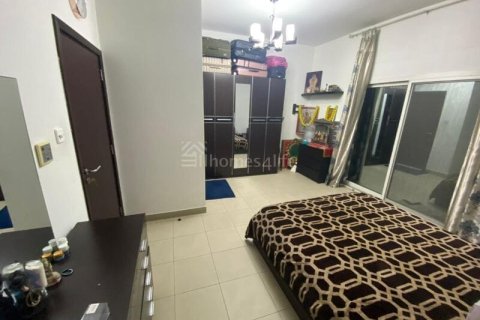 Villa in Jumeirah Village Circle, Dubai, UAE 3 bedrooms, 137 sq.m. № 712228 - photo 2
