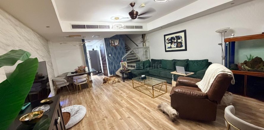 Villa in Jumeirah Village Circle, Dubai, VAE: 3 Schlafzimmer, 137 m2 Nr. 712228
