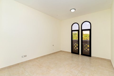 Radový dom v Mudon, Dubai, SAE 4 spálne, 309 m2 č. 712229 - Fotografia 14