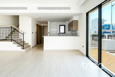 Damac Lagoons、Dubai、UAE にあるヴィラの賃貸物件 5ベッドルーム、292.83 m2、No733567 - 写真 2