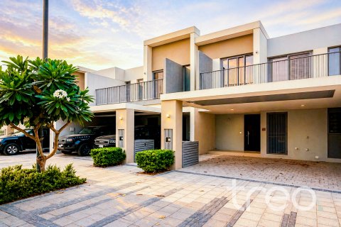 Városi lakóépület itt: Tilal Al Ghaf, Dubai, EAE, 3 hálószoba, 199 m², azonosító: 733240 - fénykép 1