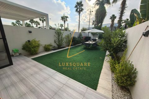 Townhouse di DAMAC Hills (Akoya by DAMAC), Dubai, UEA 4 kamar tidur, 209 m2 nomor 705273 - foto 24