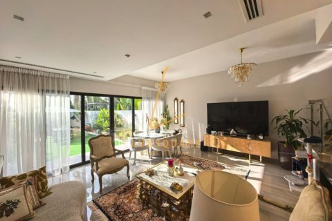 Townhouse di DAMAC Hills (Akoya by DAMAC), Dubai, UEA 4 kamar tidur, 209 m2 nomor 705273 - foto 5