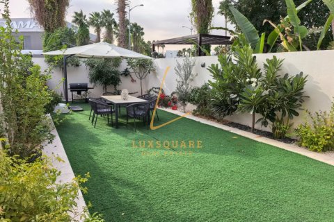 Townhouse di DAMAC Hills (Akoya by DAMAC), Dubai, UEA 4 kamar tidur, 209 m2 nomor 705273 - foto 2
