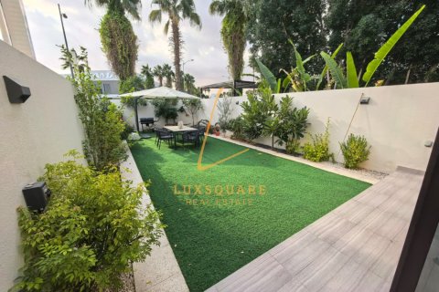 Townhouse di DAMAC Hills (Akoya by DAMAC), Dubai, UEA 4 kamar tidur, 209 m2 nomor 705273 - foto 10