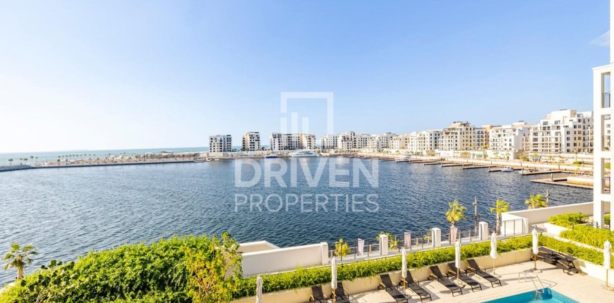 Jumeirah, Dubai, UAE의 아파트 침실 2개, 119제곱미터 번호 654874