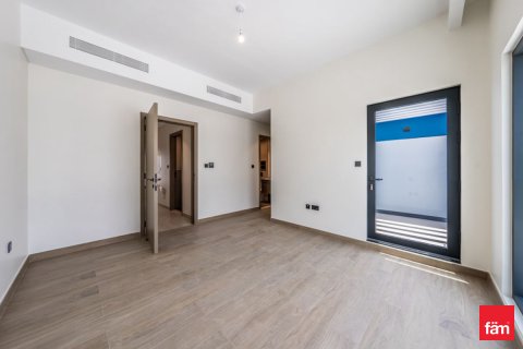 Dubai, संयुक्त अरब अमीरात में विला, 5 बेडरूम, 144 वर्ग मीटर, संख्या 702612 - फ़ोटो 12