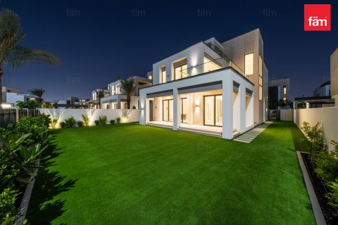 Willa w Dubai, ZEA 4 sypialnie, 492.2 mkw. nr 702598