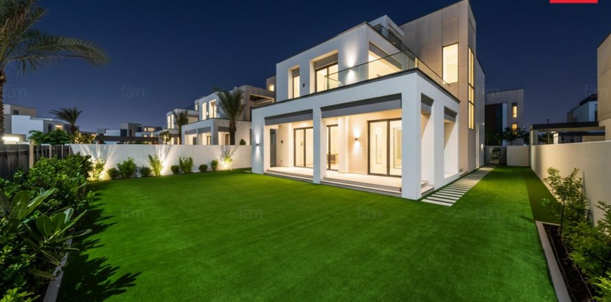 Villa sa Dubai, UAE 4 silid-tulugan, 492.2 sq.m. № 702598