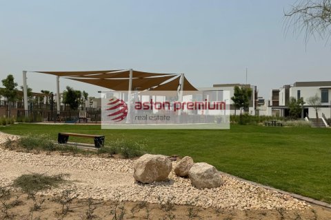 Vila v Al Furjan, Dubai, SAE 4 ložnice, 370.7 m² Č.: 670291 - fotografie 13