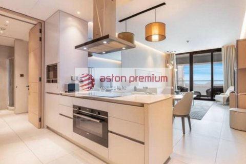 Apartament de vânzare în Jumeirah Beach Residence, Dubai, EAU 3 dormitoare, 179 mp.  №670293 - poză 3