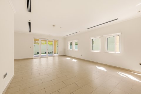 Villa til leie i Jumeirah Park, Dubai, Emiratene 3 soverom, 521.28 kvm Nr. 749901 - Foto 3