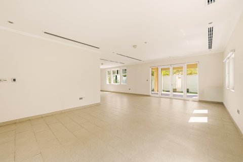 Villa til leie i Jumeirah Park, Dubai, Emiratene 3 soverom, 521.28 kvm Nr. 749901 - Foto 2