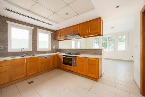 Villa til leie i Jumeirah Park, Dubai, Emiratene 3 soverom, 521.28 kvm Nr. 749901 - Foto 10