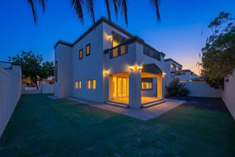 Villa til leie i Jumeirah Park, Dubai, Emiratene 3 soverom, 521.28 kvm Nr. 749901 - Foto 7