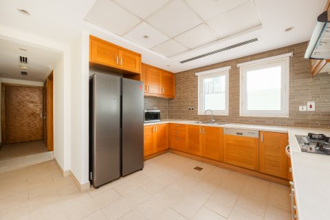 Villa til leie i Jumeirah Park, Dubai, Emiratene 3 soverom, 521.28 kvm Nr. 749901 - Foto 8