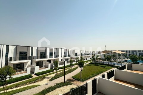 Dubai South (Dubai World Central), Dubai, UAE의 타운하우스 침실 3개, 193제곱미터 번호 711949