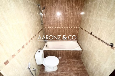 Apartament në Jumeirah Lake Towers, Dubai, Emiratet e Bashkuara Arabe 1 dhomë gjumi, 89 m2. № 678110 - Foto 24