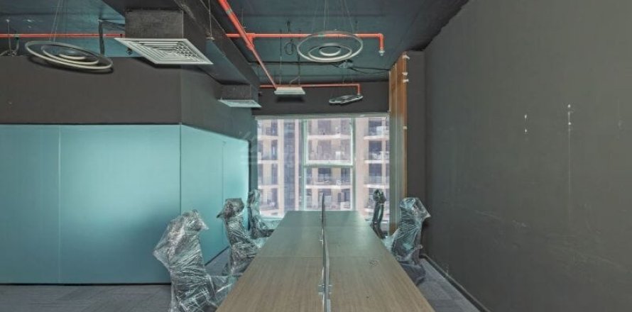 Zyrë në Business Bay, Dubai, Emiratet e Bashkuara Arabe 87 m2. № 700111