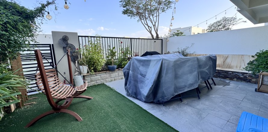 Таунхаус Town Square, Дубай, БАӘ-да 3 жатын бөлмелер, 188 м² № 700108