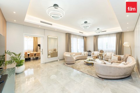Vilă de vânzare în Dubai, EAU 5 dormitoare, 464.8 mp. №738955 - poză 2